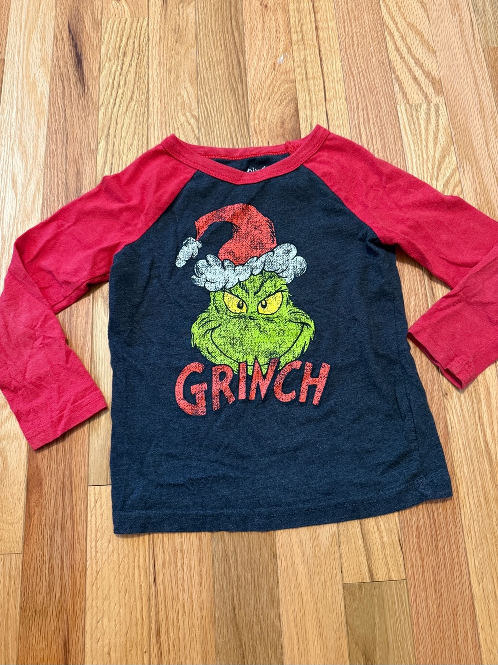 Gray & Red Grinch Raglan Long Sleeve Tee